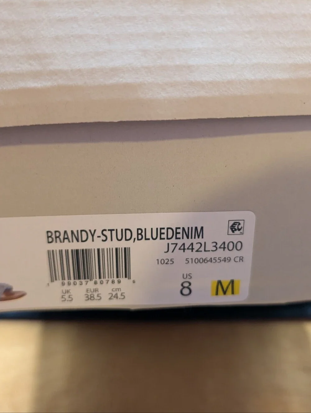 Naturalizer Brandy Stud Blue Denim Sandals Women's Size 8 Comfort T-Strap Low...